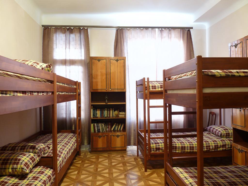 Voyager Hostel Lvov Pokoj fotografie
